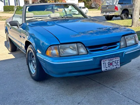 1992 Ford Mustang LX Convertible
