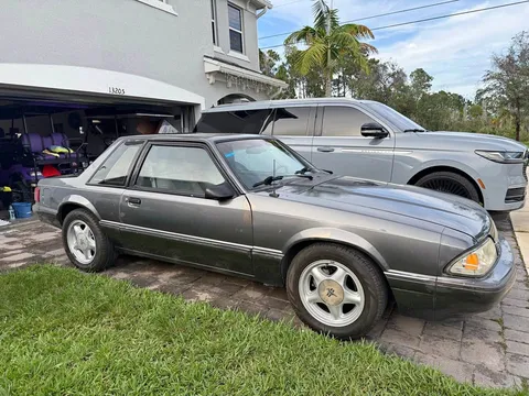 1992 Ford Mustang Coupe 2D