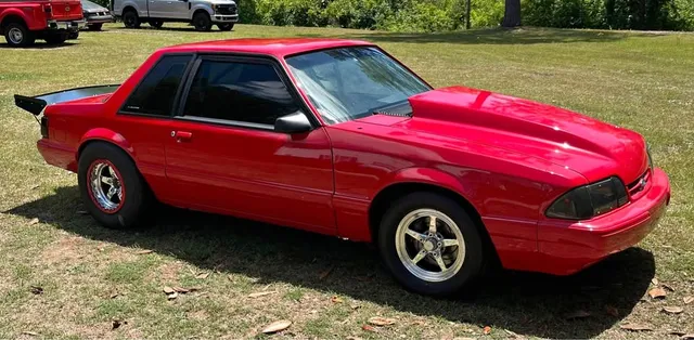 1992 Ford Mustang Coupe 2D