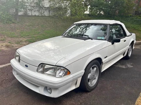 1992 Ford Mustang GT Convertible 2D