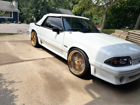 1992 Ford Mustang GT Convertible 2D