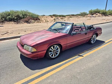 1992 Ford Mustang GT Convertible 2D