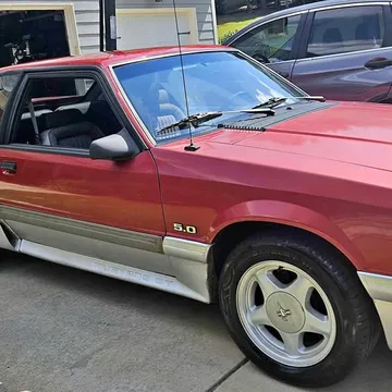 1992 Ford Mustang GT Hatchback 2D