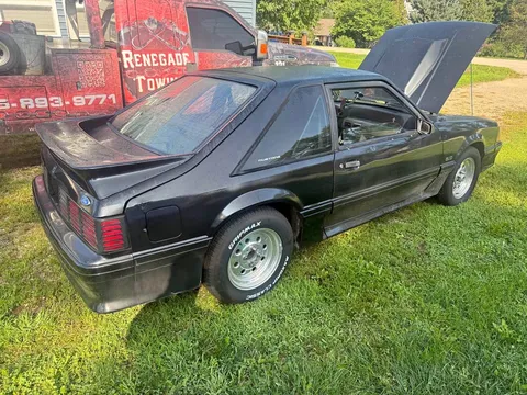 1992 Ford Mustang GT Hatchback 2D