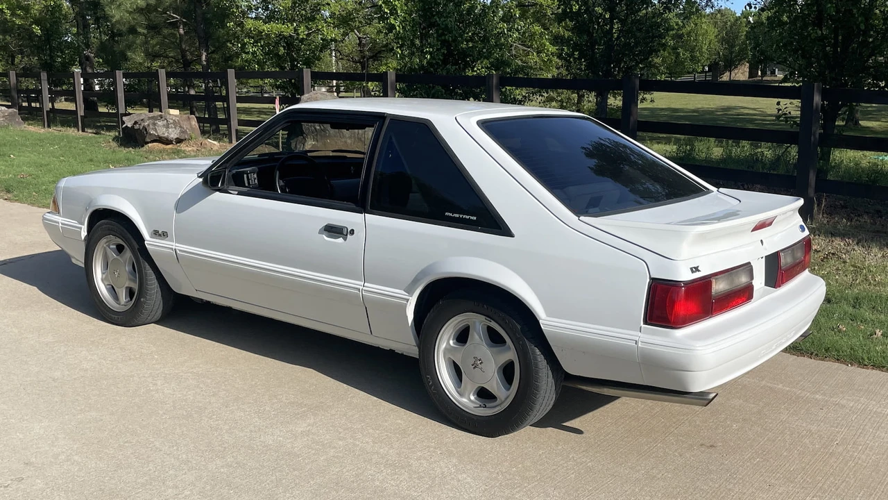 1992 Ford Mustang 3rd Gen - Image 2 of 5