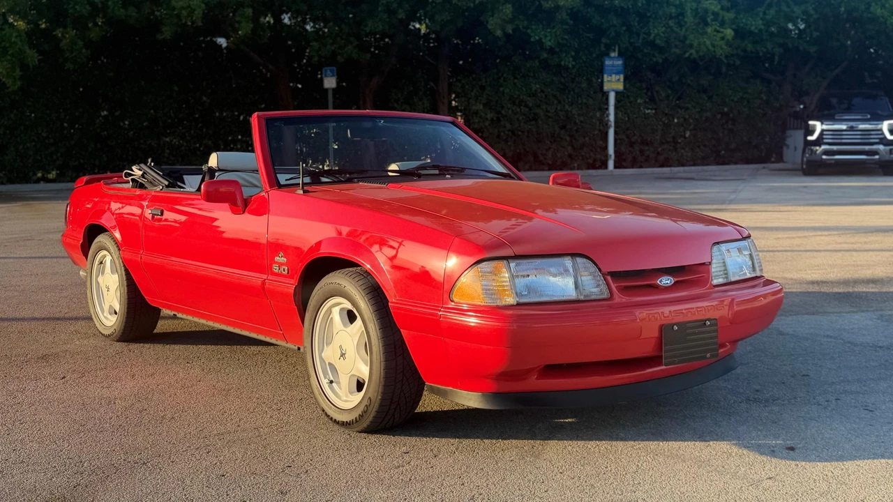 1992 Ford Mustang 3rd Gen - Image 11 of 31