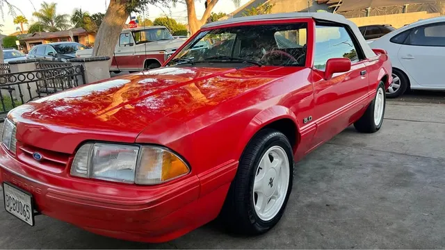1992 Ford Mustang LX 5.0 Liter Convertible 2D