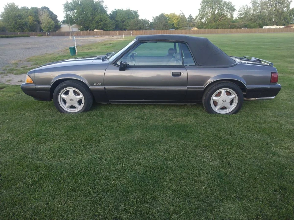 1992 Ford Mustang 3rd Gen - Image 2 of 2