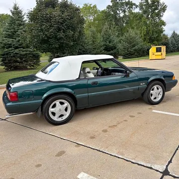 1992 Ford Mustang Convertible