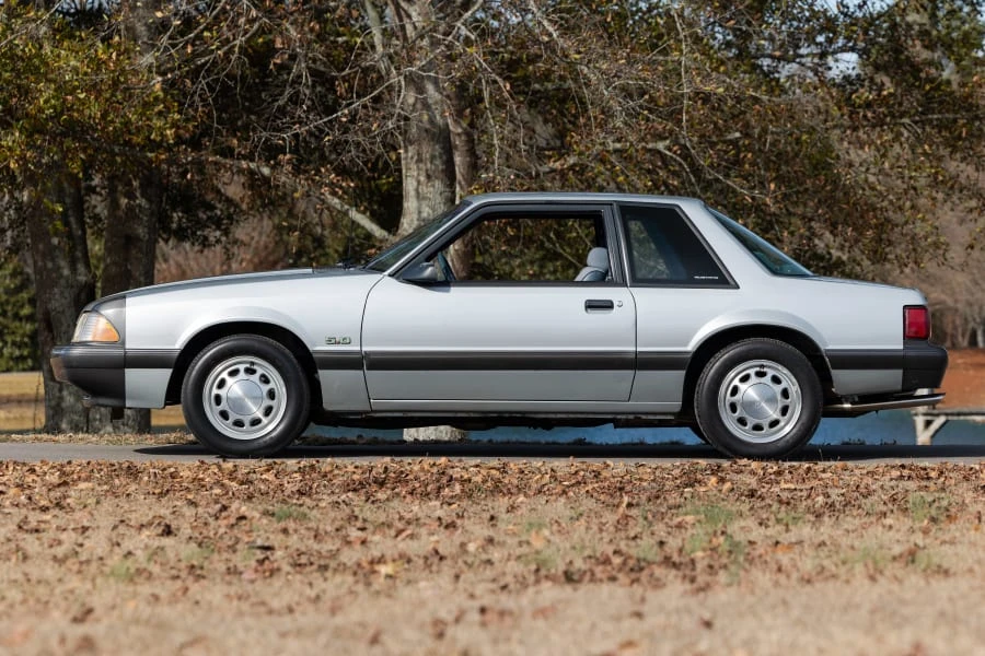 1992 Ford Mustang 3rd Gen - Image 9 of 24