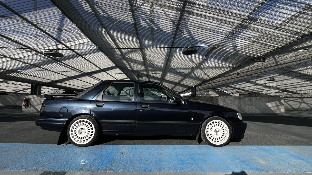 1992 Ford Sierra RS Cosworth - Image 8 of 31