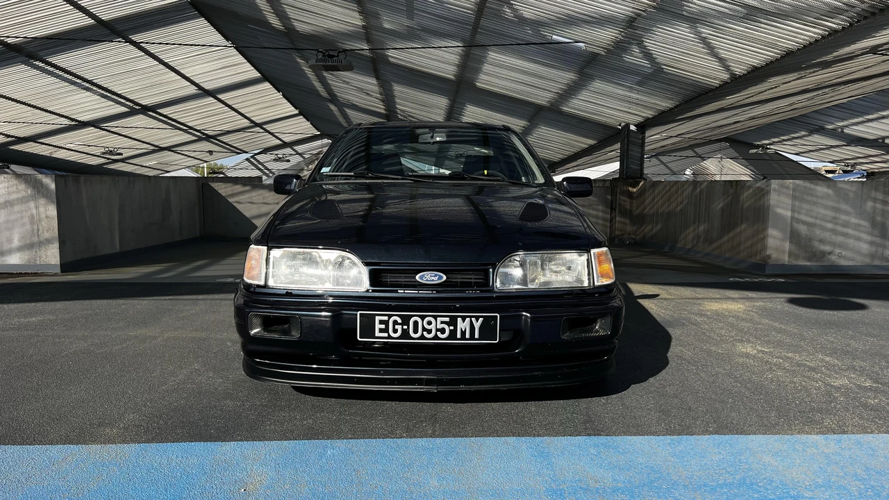 1992 Ford Sierra RS Cosworth - Image 2 of 31