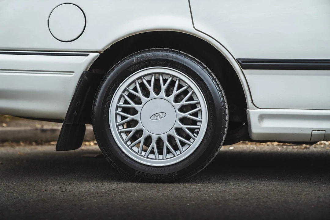 1992 Ford Sierra RS Cosworth - Image 11 of 30