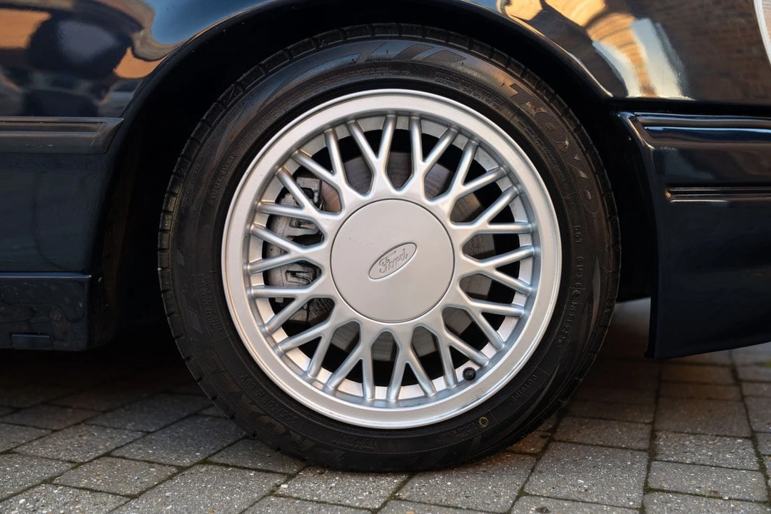 1992 Ford Sierra RS Cosworth - Image 28 of 30