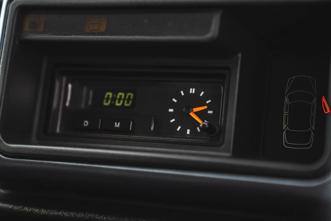 1992 Ford Sierra RS Cosworth - Image 28 of 30
