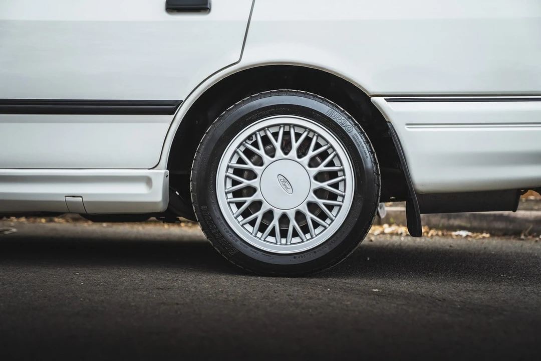 1992 Ford Sierra RS Cosworth - Image 10 of 30