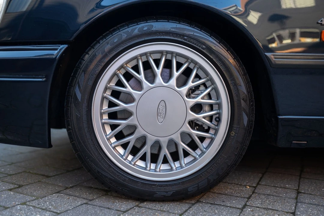 1992 Ford Sierra RS Cosworth - Image 27 of 30