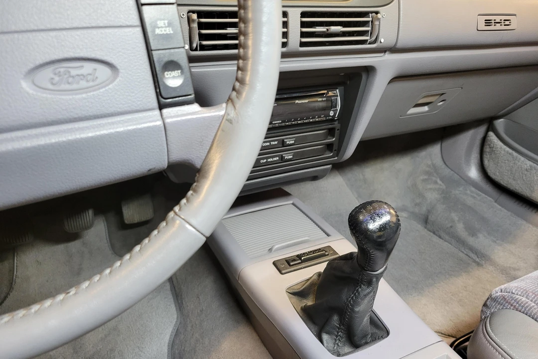 1992 Ford Taurus SHO 2nd Gen - Image 19 of 21