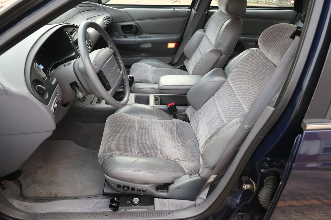 1992 Ford Taurus SHO 2nd Gen - Image 18 of 21