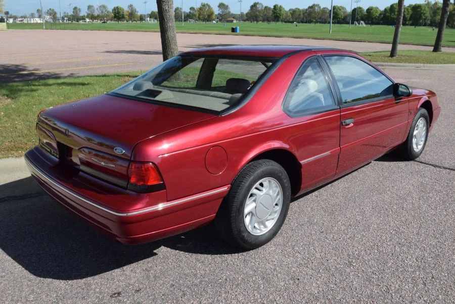 1992 Ford Thunderbird 10th Gen - Image 3 of 12