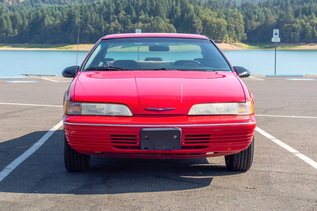 1992 Ford Thunderbird 10th Gen - Image 2 of 31