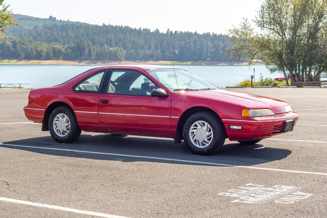 1992 Ford Thunderbird 10th Gen - Image 8 of 31