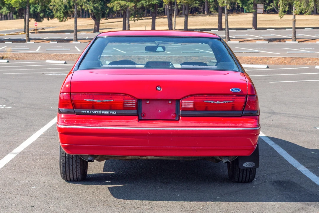 1992 Ford Thunderbird 10th Gen - Image 5 of 31