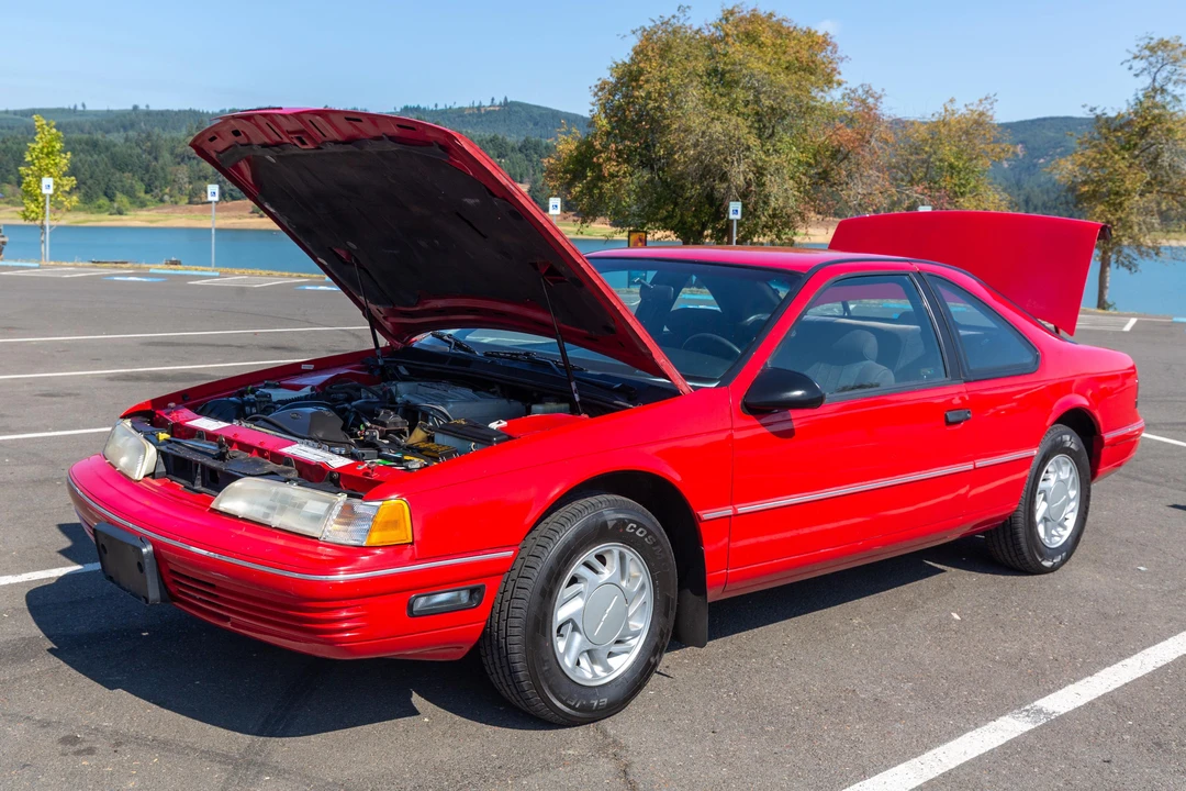 1992 Ford Thunderbird 10th Gen - Image 9 of 31