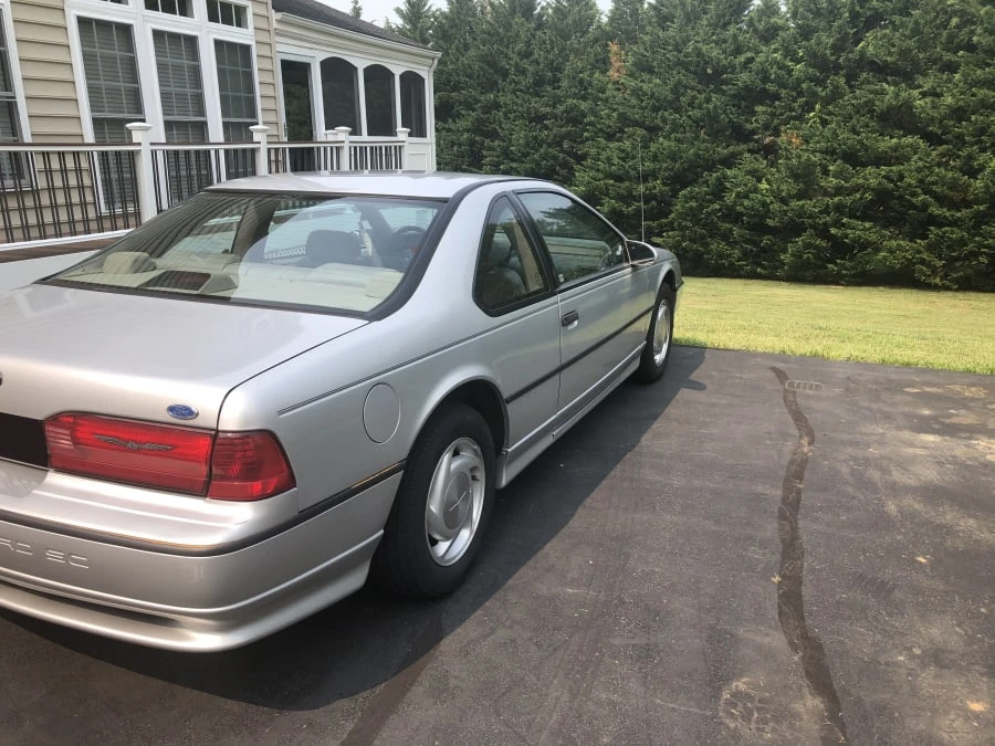 1992 Ford Thunderbird 10th Gen - Image 8 of 17
