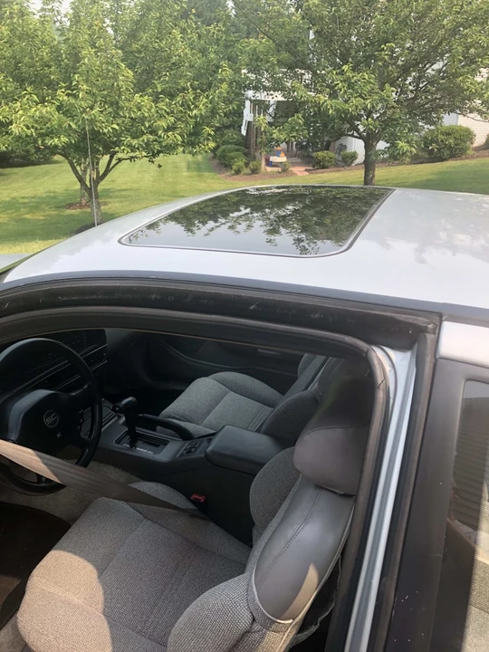 1992 Ford Thunderbird 10th Gen - Image 9 of 17