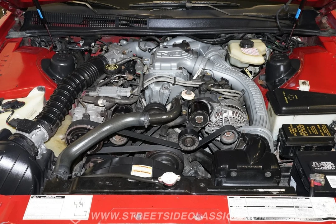1992 Ford Thunderbird 10th Gen - Image 5 of 12