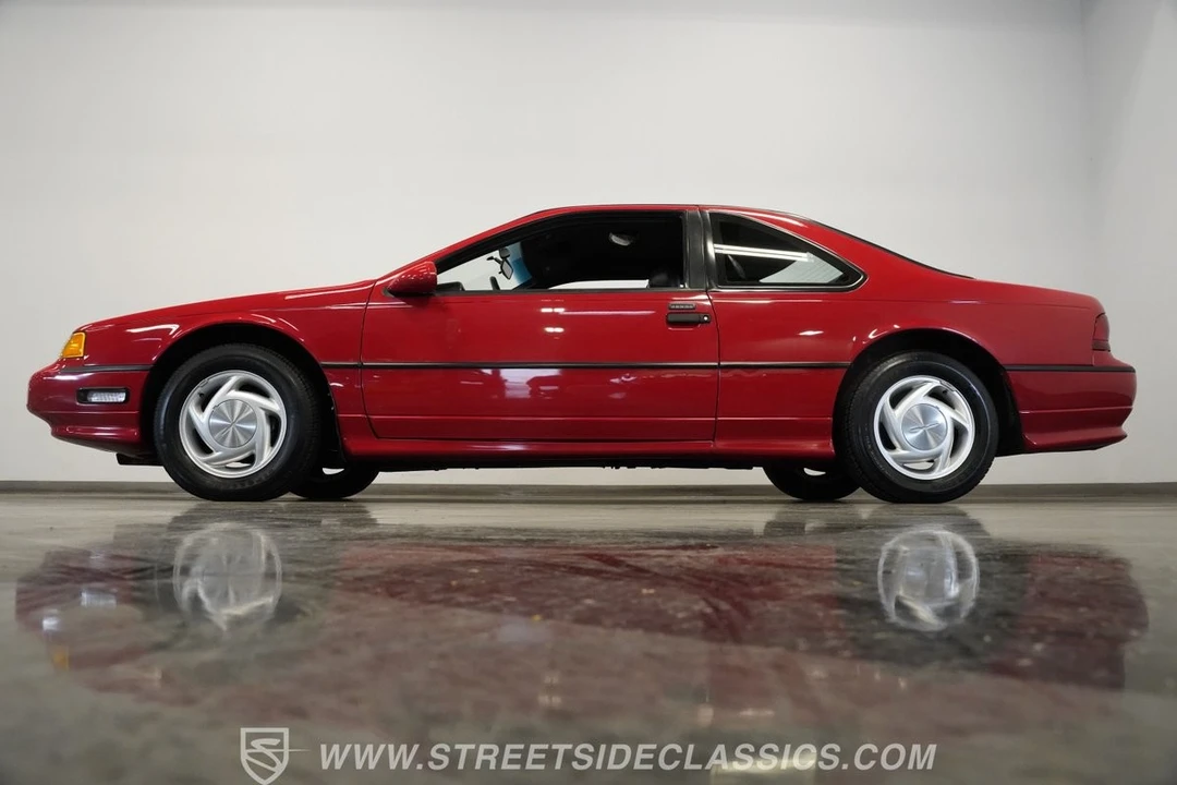 1992 Ford Thunderbird 10th Gen - Image 9 of 12