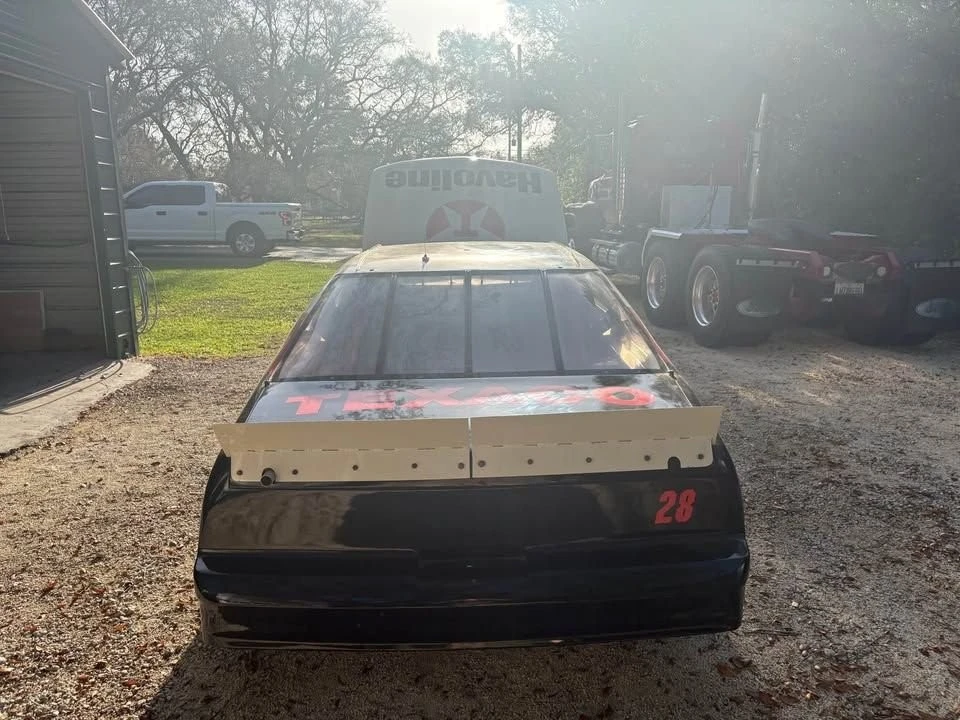 1992 Ford Thunderbird 10th Gen - Image 4 of 12