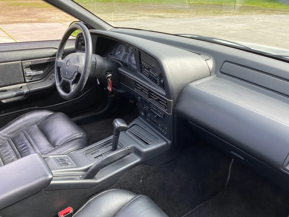 1992 Ford Thunderbird 10th Gen - Image 25 of 30