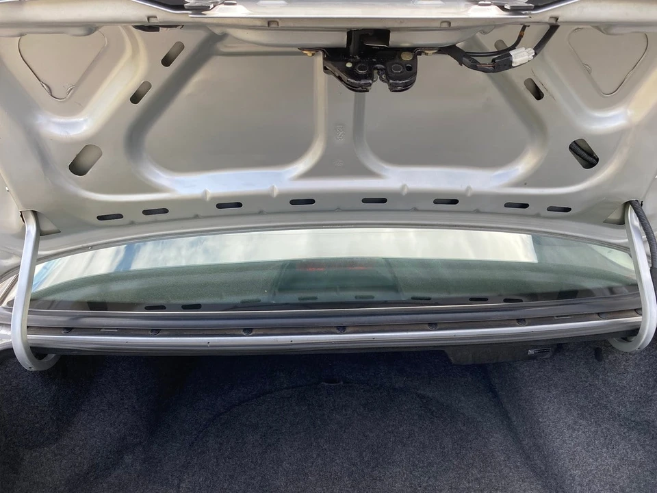 1992 Ford Thunderbird 10th Gen - Image 29 of 30