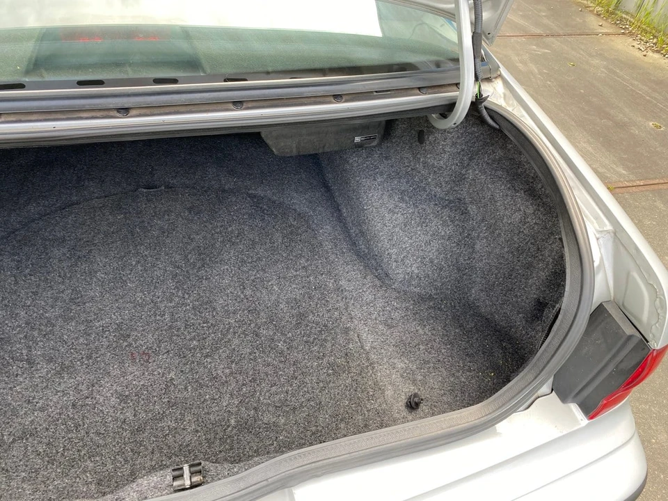1992 Ford Thunderbird 10th Gen - Image 27 of 30
