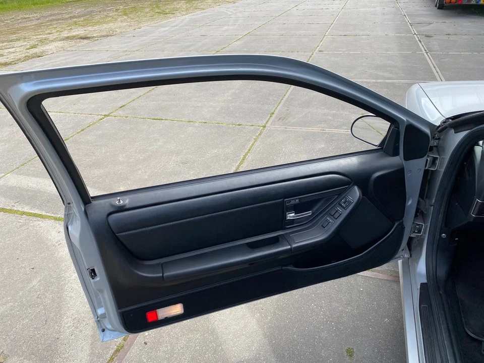 1992 Ford Thunderbird 10th Gen - Image 11 of 30