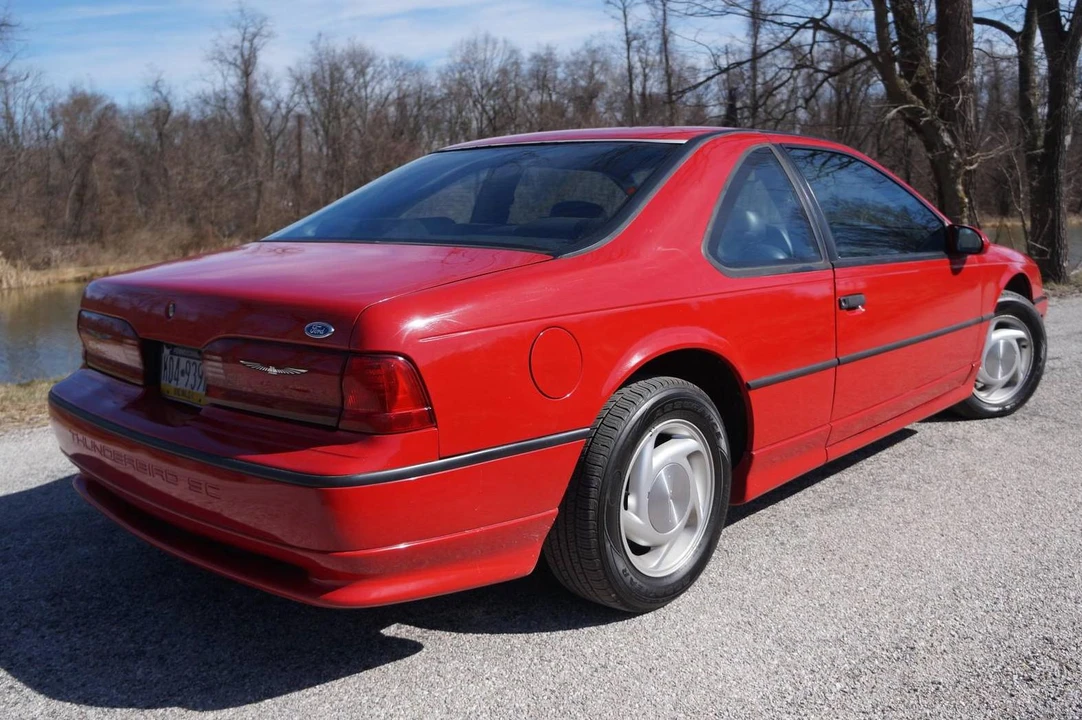 1992 Ford Thunderbird 10th Gen - Image 4 of 22