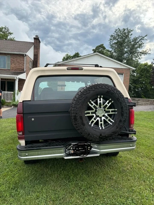 1992 Ford Bronco 5th Gen - Image 16 of 17