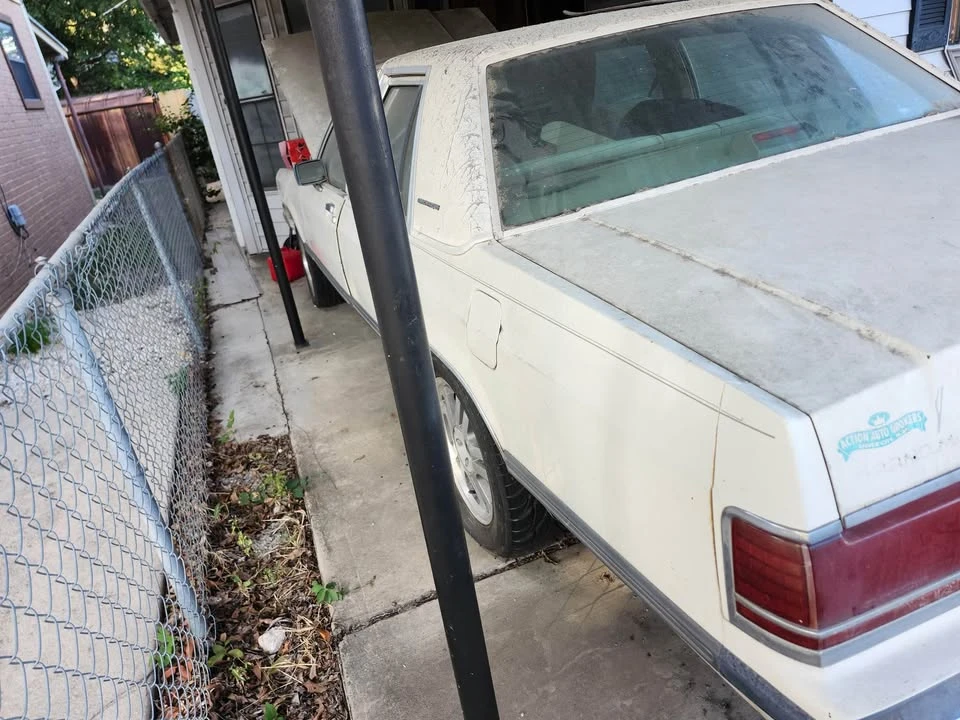 1992 Ford Crown Victoria - Image 2 of 2