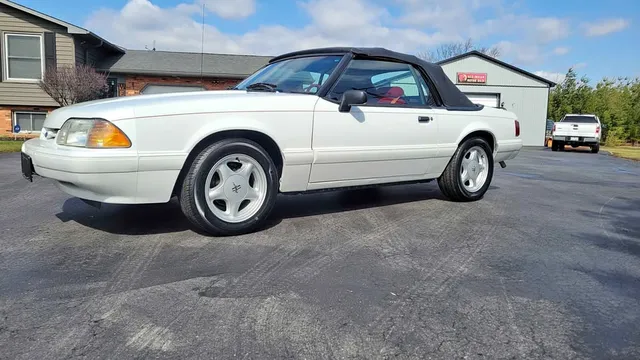 1992 Ford Mustang LX Convertible