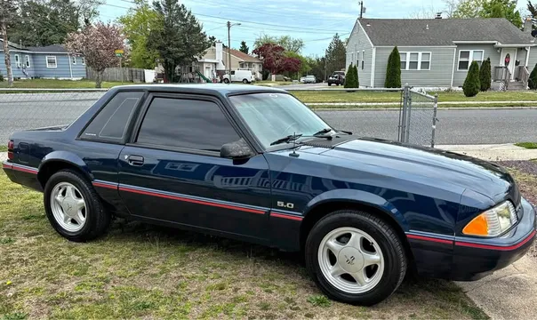 1992 Ford Mustang LX 5.0 Liter Coupe