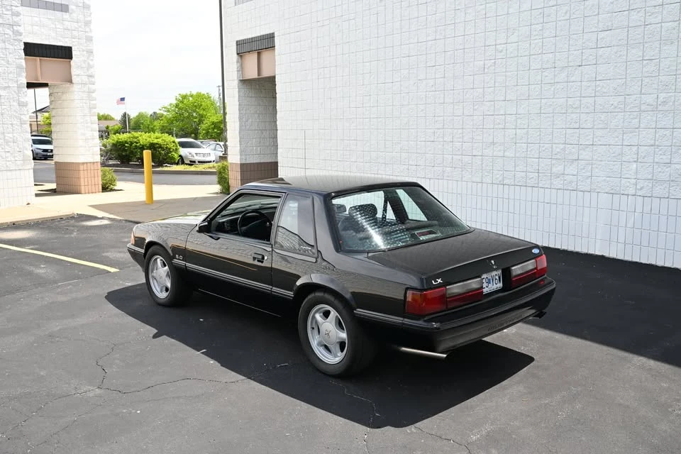 1992 Ford Mustang 3rd Gen - Image 16 of 17