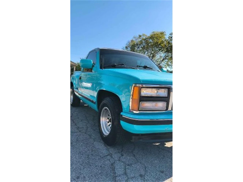 1992 GMC C/K - Image 9 of 11