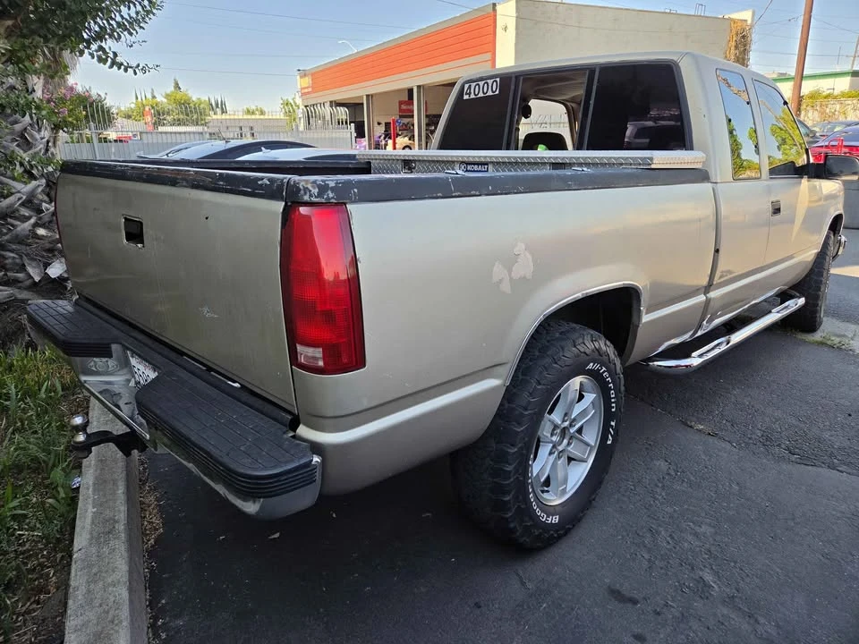 1992 GMC C/K - Image 3 of 7