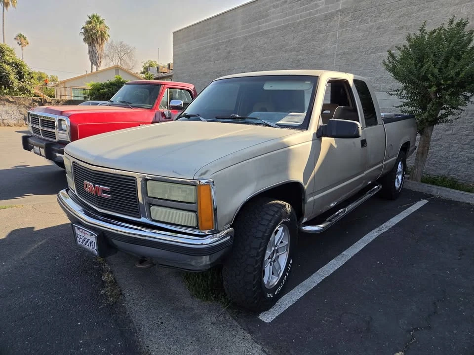 1992 GMC C/K - Image 2 of 7