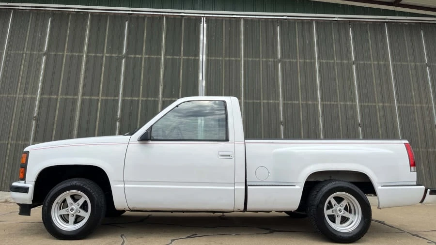 1992 GMC Sierra 1st Gen - Image 2 of 18