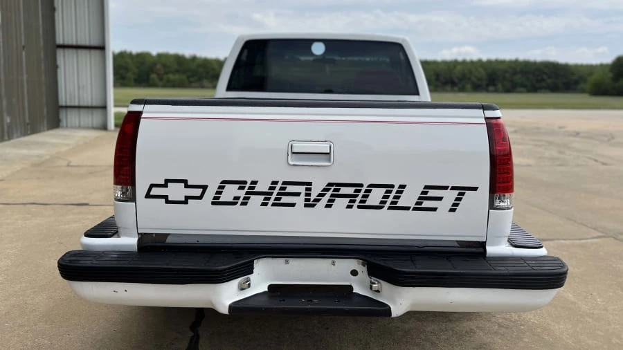 1992 GMC Sierra 1st Gen - Image 5 of 18