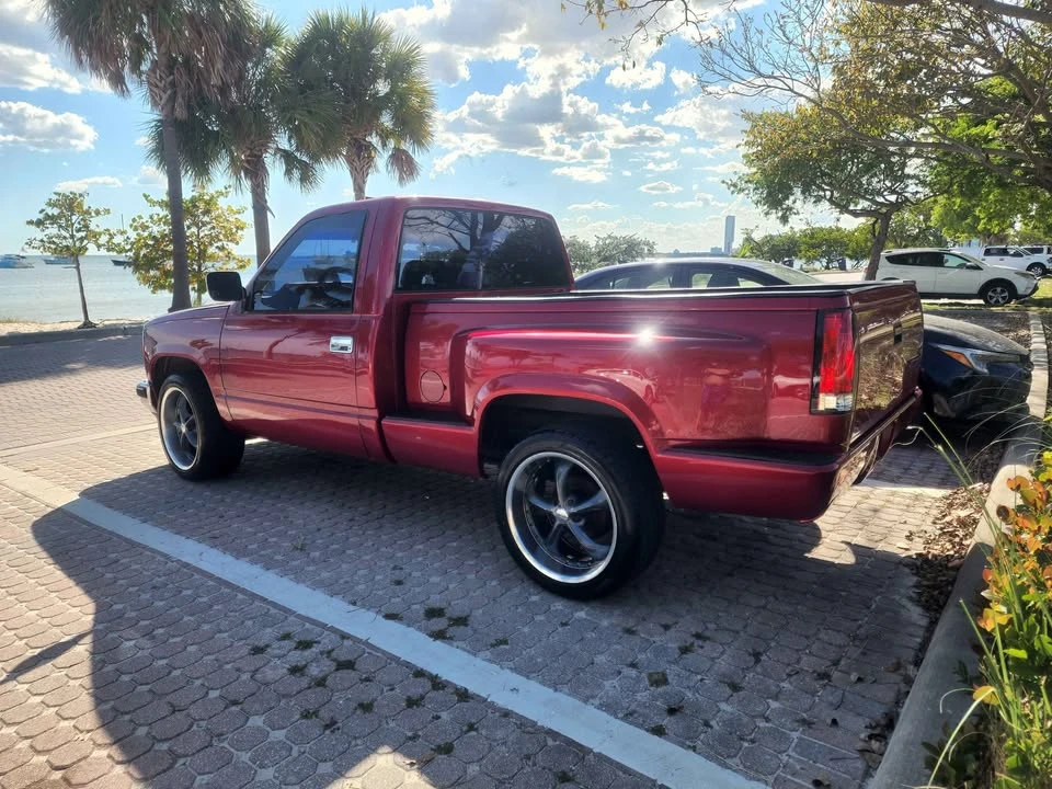 1992 GMC C/K - Image 5 of 10