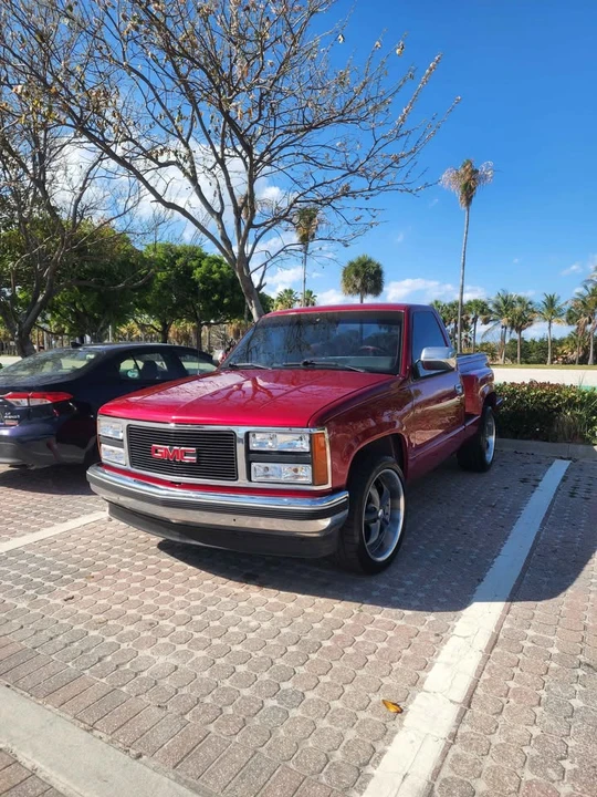 1992 GMC C/K - Image 4 of 10